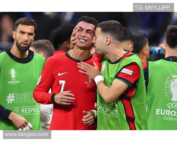 足球明星们在比赛中遭遇的遗憾瞬间回顾与感悟